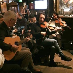 andi leahy woman playing fiddle violin cruises ennis county clare irish music